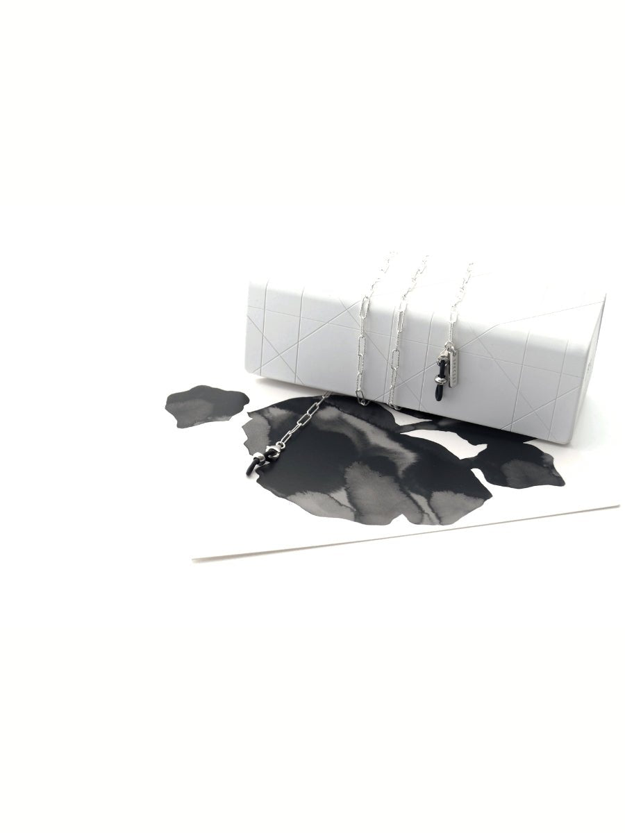 GLOWY - Luxury SILVER Eyewear Chain | SPECSET