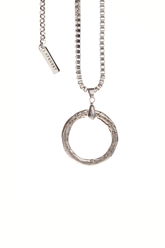 OUT OF BOX - SILVER Eyewear Necklace | SPECSET