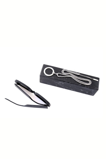 OUT OF BOX - SILVER Eyewear Necklace | SPECSET